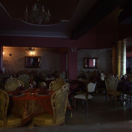 Hotel Royal Zalau Exterior photo