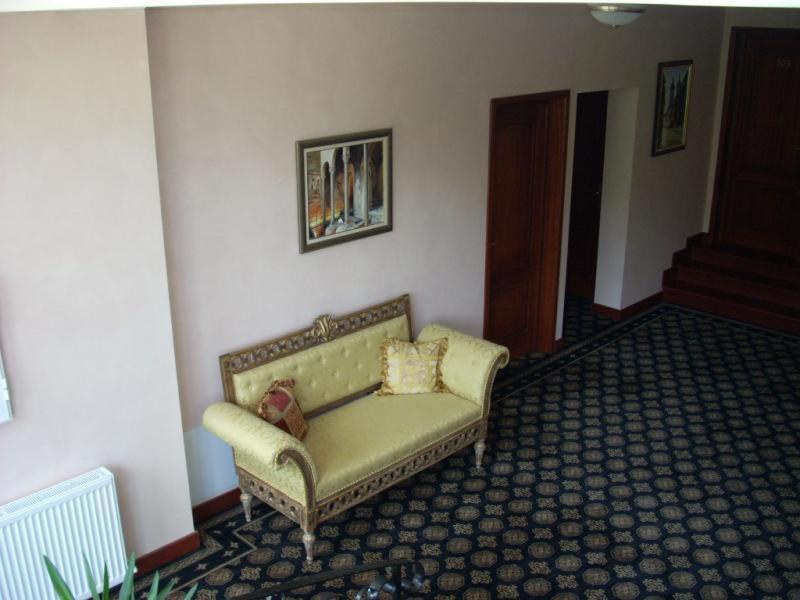 Hotel Royal Zalau Exterior photo